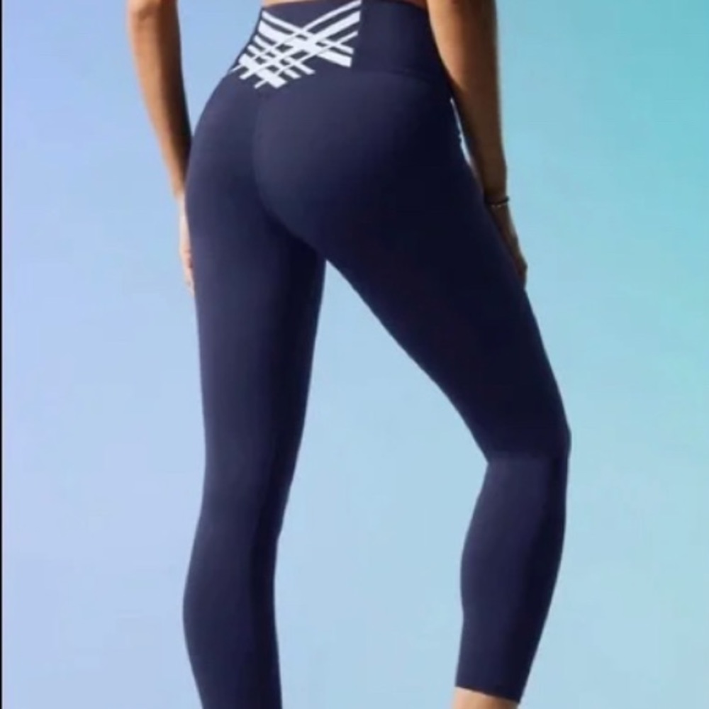 Navy blue fabletics leggings